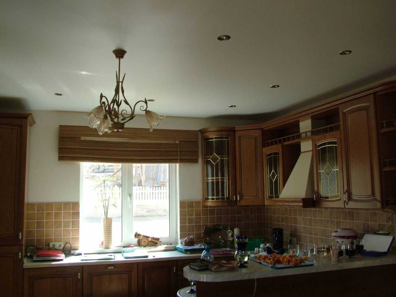 Панели на потолок на кухню своими руками: крепление подвесных и пластиковых пвх