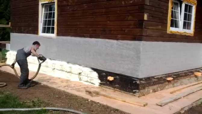 Как утеплить фундамент деревянного дома снаружи своими руками, пошаговая инструкция