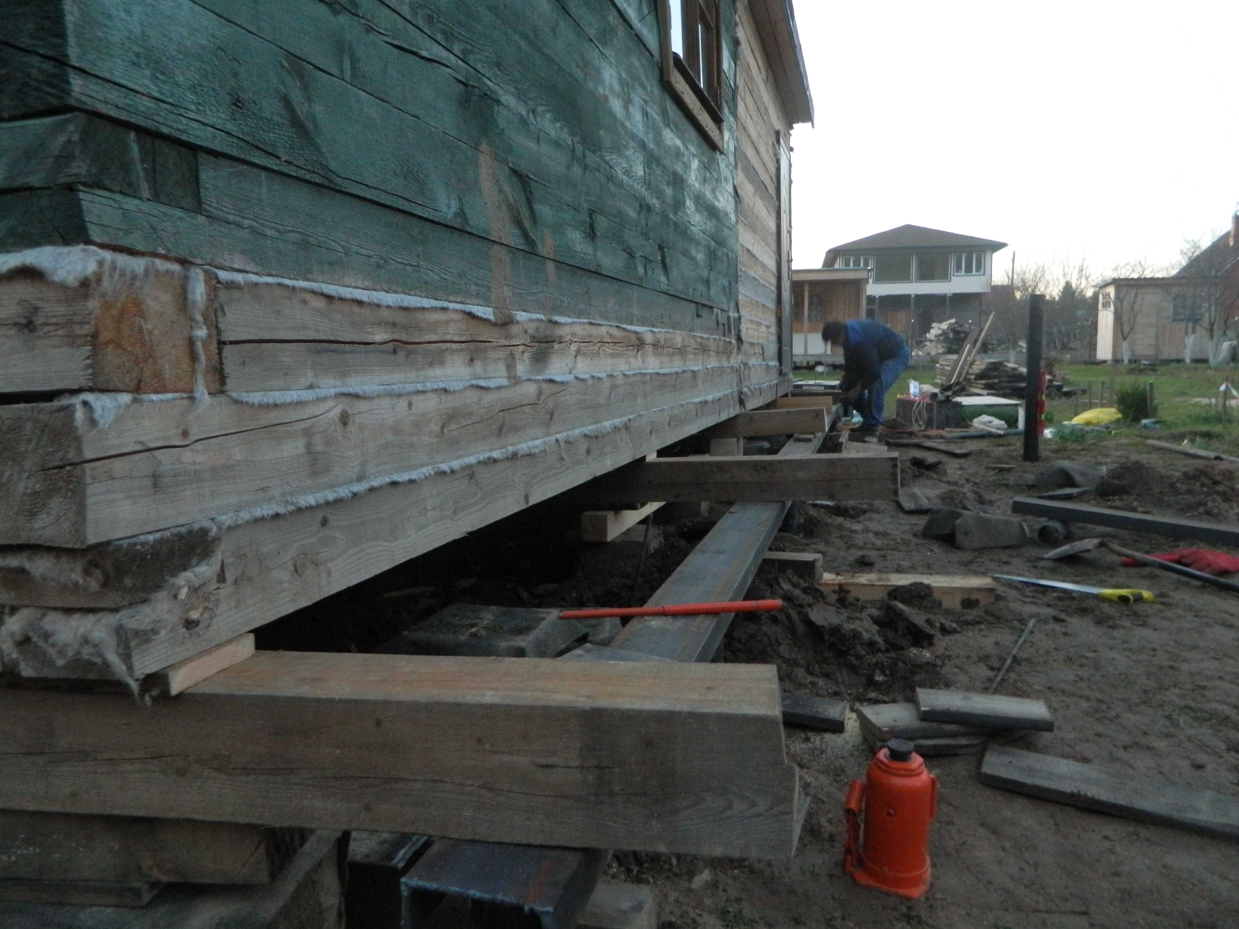 Практические советы по ремонту фундамента под деревянным домом