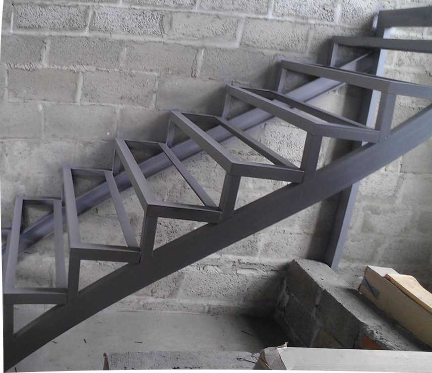 Лестницы из металла своими руками на второй этаж: чертежи монтаж