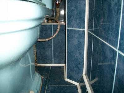 Прячем канализационную трубу в ванной и других помещениях