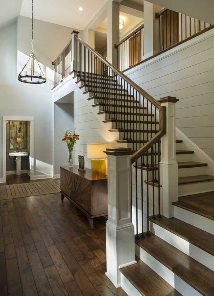 Кованые перила (36 фото): ограждения с ковкой для маршей лестниц, элементы для винтовых конструкций на второй этаж внутри частного дома, эскизы и размеры