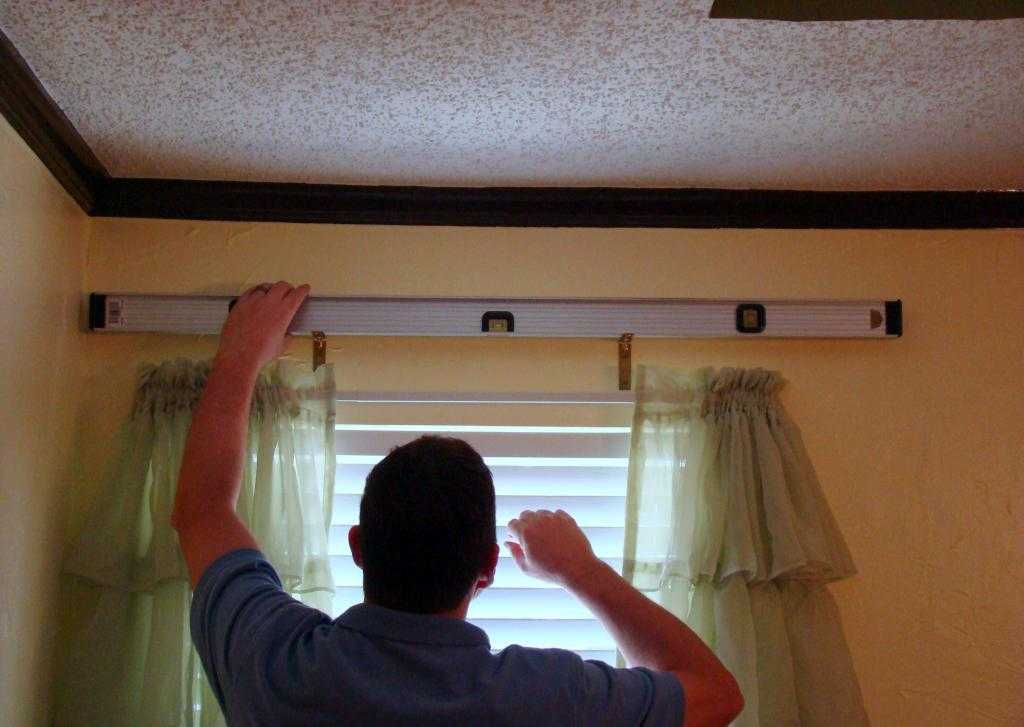 Как повесить карниз для штор на стену, потолок, фото, видео