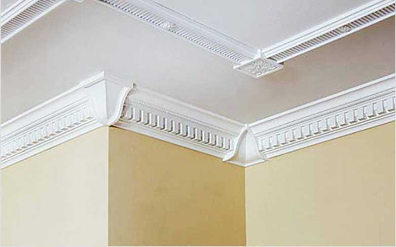 Молдинг потолочный - эффективный способ выделить потолок в комнате, украсить помещение, достойно завершить ремонт