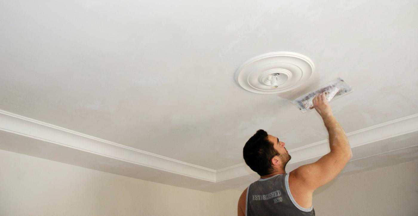 Как очистить потолок от побелки своими руками видео-инструкция, фото