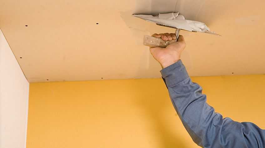 Что лучше натяжной или подвесной потолок: какая разница между покрытиями, отличие параметров и выбор