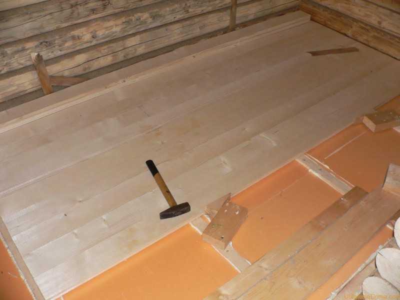 Značajke izolacije poda u drvenoj kući