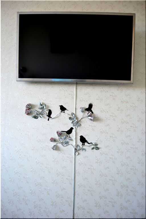 Как спрятать провода от телевизора на стене: варианты маскировки