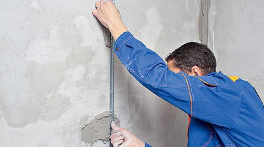 Выравнивание стен штукатуркой: как выровнять стену своими руками, как выравнивать поверхность вертикальной конструкции, какую лучше выбрать штукатурку, как правильно выполнить выравнивание