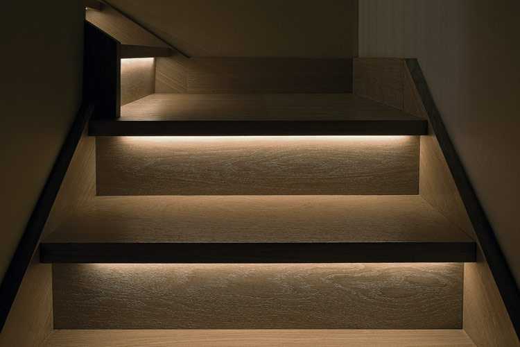 Подсветка ступеней лестницы - пошаговая инструкция с фото примерами