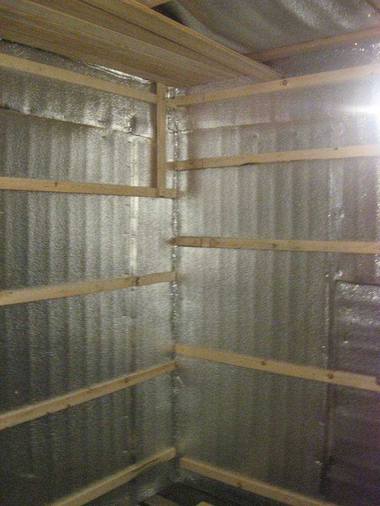 Выбор материала и этапы  обшивки потолка в бане