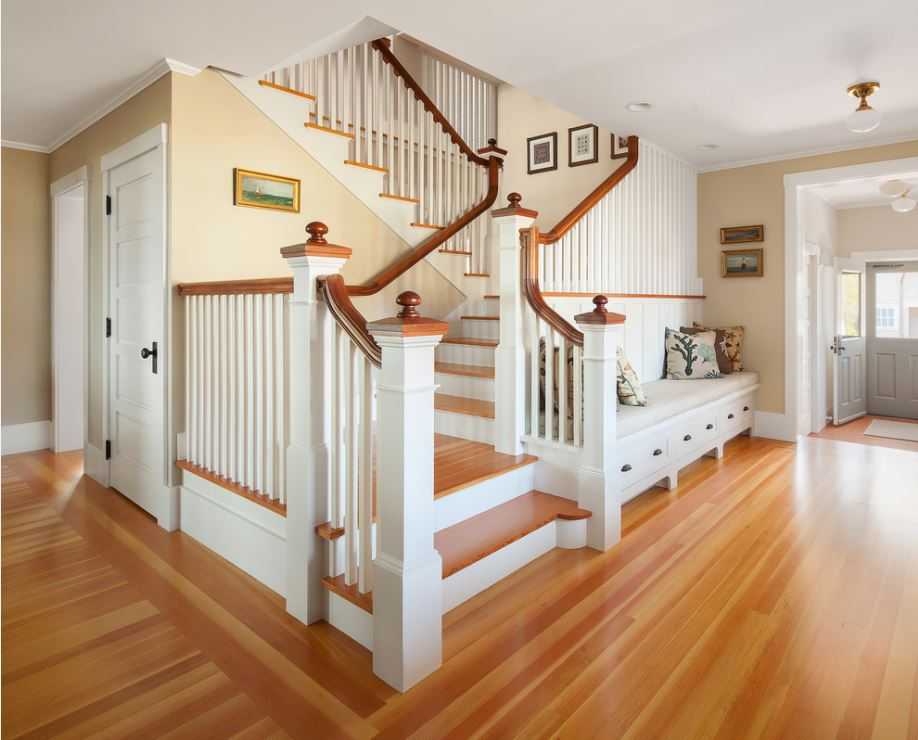 Винтовые лестницы на второй этаж: 100+ фото [частные дома 2019]