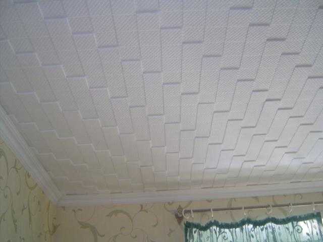 Виды пенопластовых плит для потолка, порядок монтажа