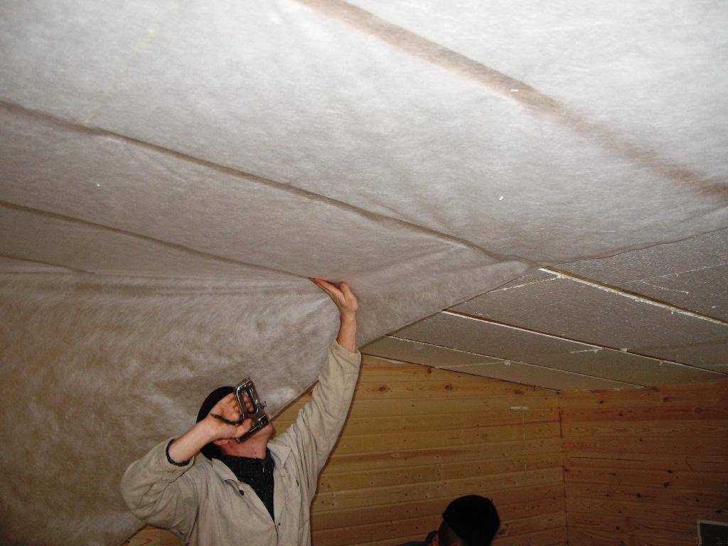 Утепление потолка минватой: подробная инструкция