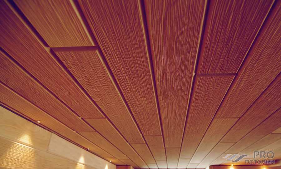 Деревянный потолок в интерьере +75 вариантов на фото