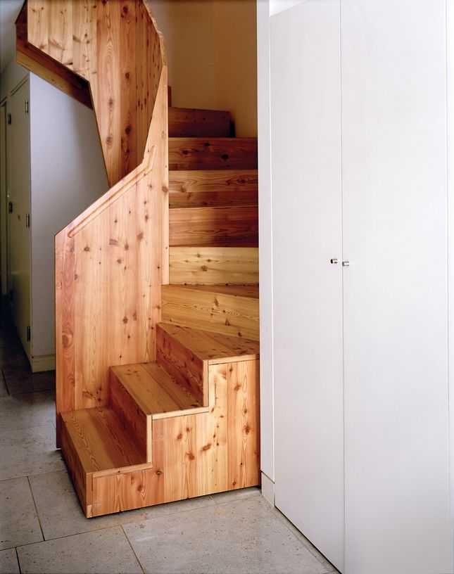 деревянные лестницы с маленькой площадью