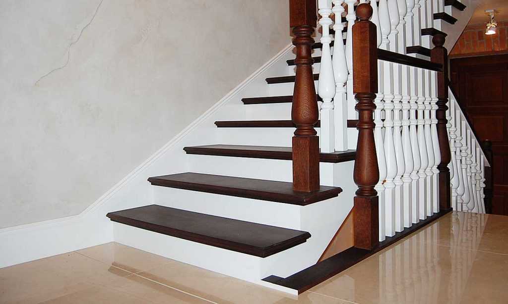 Отделка лестницы плиткой в частном доме - о нюансах в строительных работах