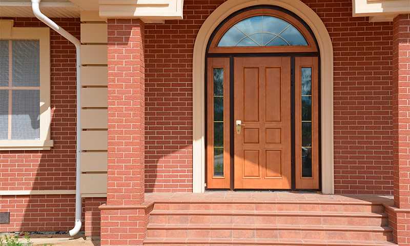 Конструктивные особенности входных металлопластиковых дверей для частного дома