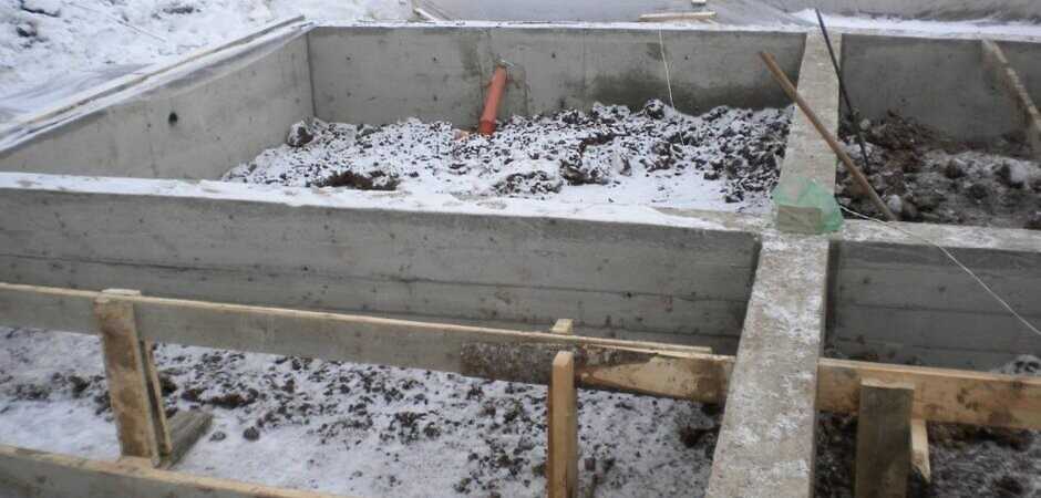 При какой минимальной температуре можно заливать фундамент из бетона