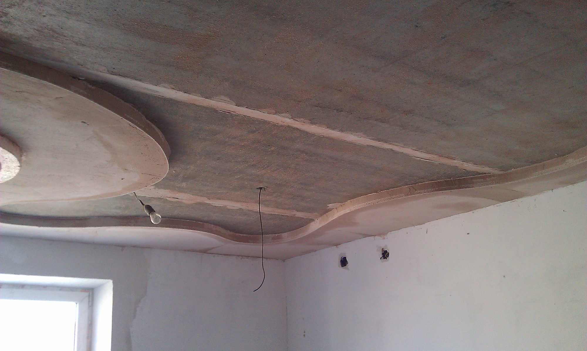 Ремонт потолка своими руками в квартире: инструкция как отремонтировать, видео и фото