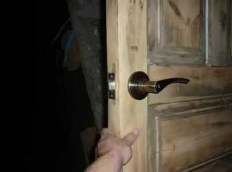 Как врезать замок в межкомнатную дверь – перечень необходимых инструментов