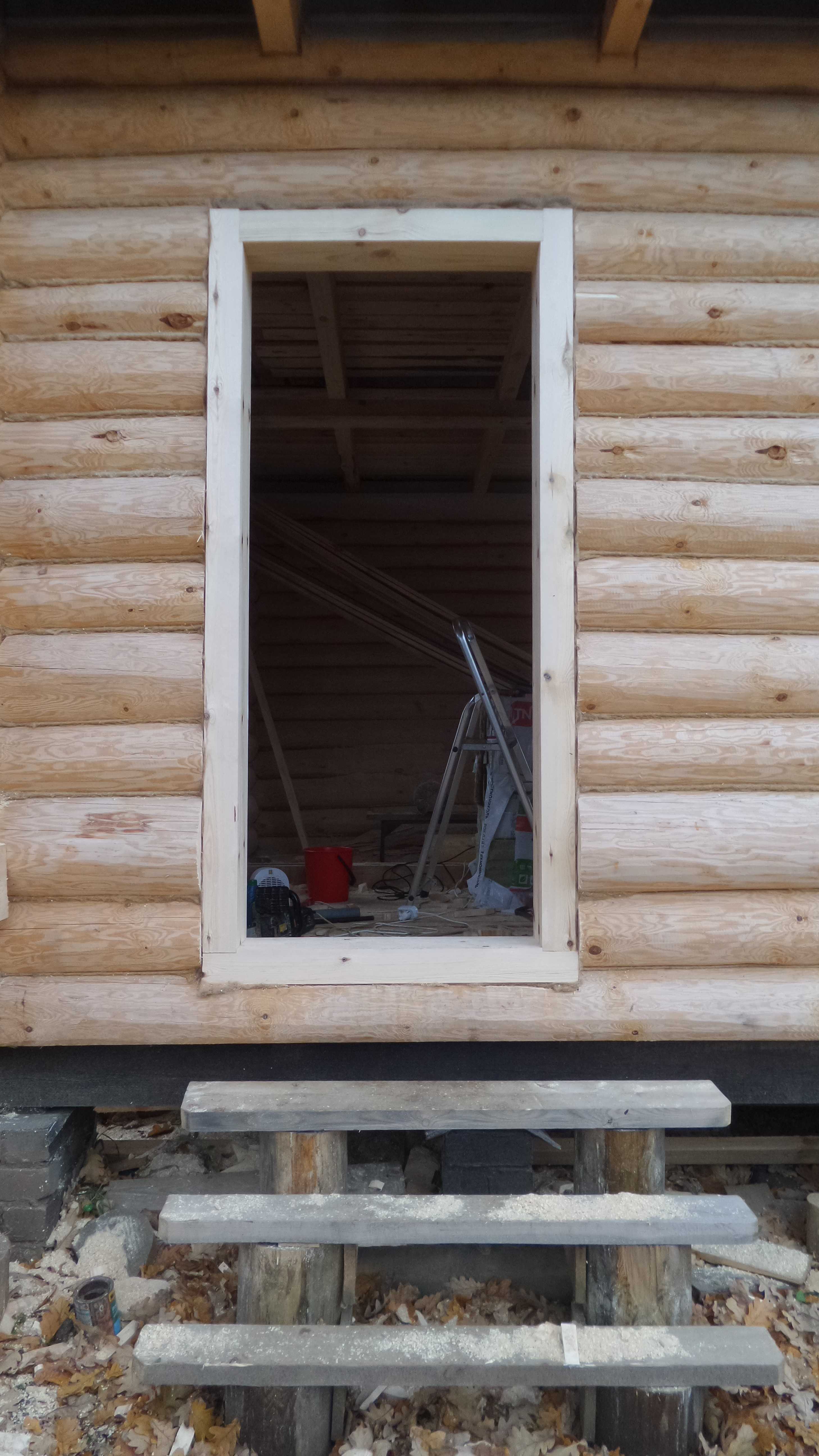 Обсада, окосячка оконных проемов в деревянном доме: изготовление и установка