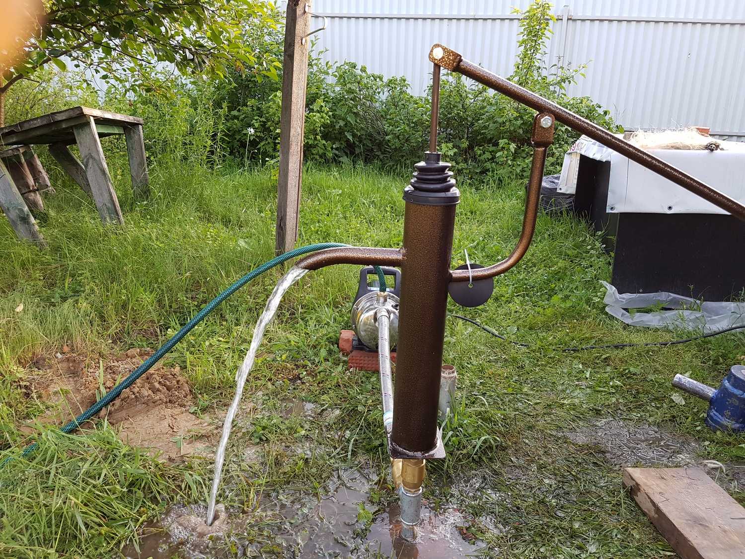 Абиссинская скважина: как провести на участке автономное водоснабжение?