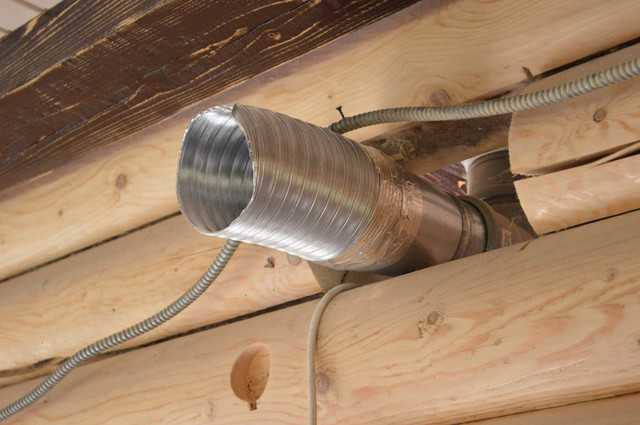 Зачем нужна вентиляция в деревянном доме?
