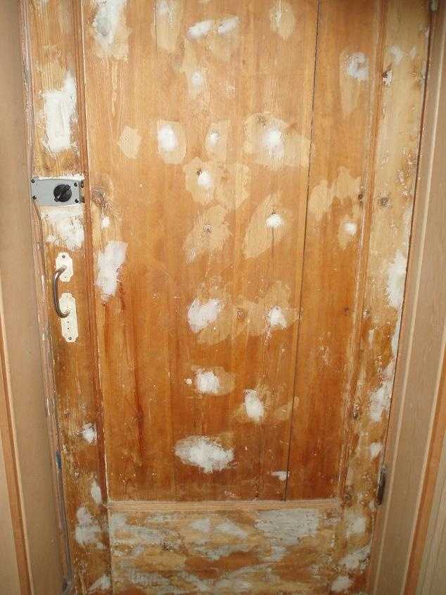 Ремонт старых деревянных дверей