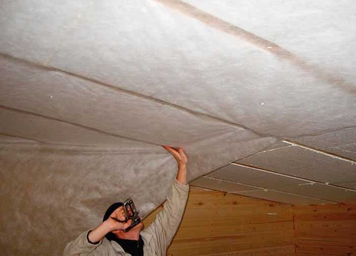 Утепление потолка в деревянном доме: схема, как правильно и чем лучше, изоляция пенопластом