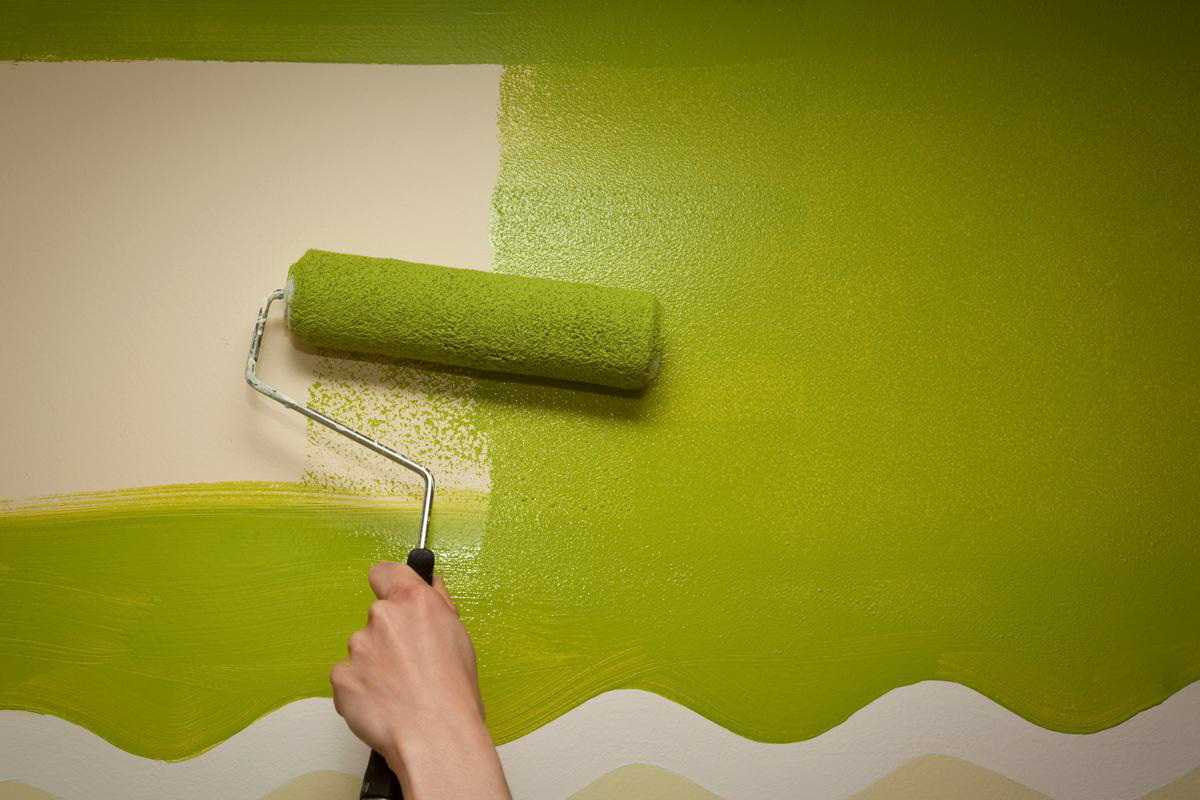 Покраска стен водоэмульсионной краской (34 фото): как покрасить без разводов, технология окраски, идеи дизайна